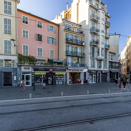 En Plein Cœur De La Vieille à Appartamento Nizza