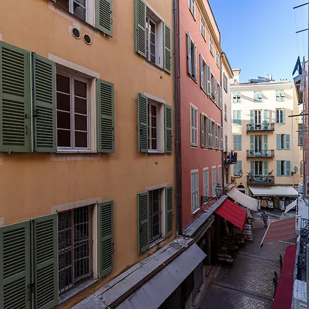 Apartment En Plein Coeur De La Vieille A