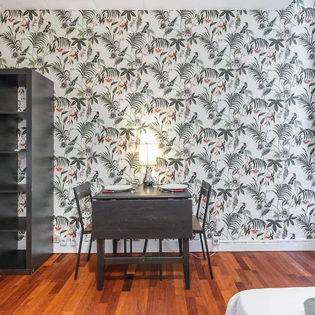 En Plein Coeur De La Vieille A *