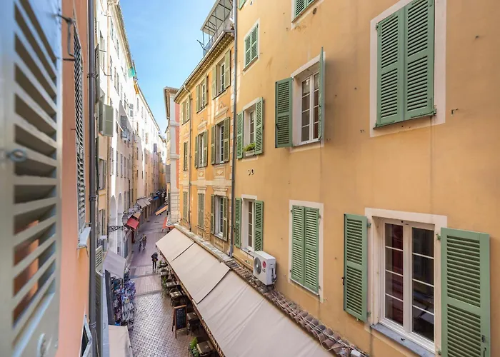 En Plein Cœur De La Vieille à Appartement