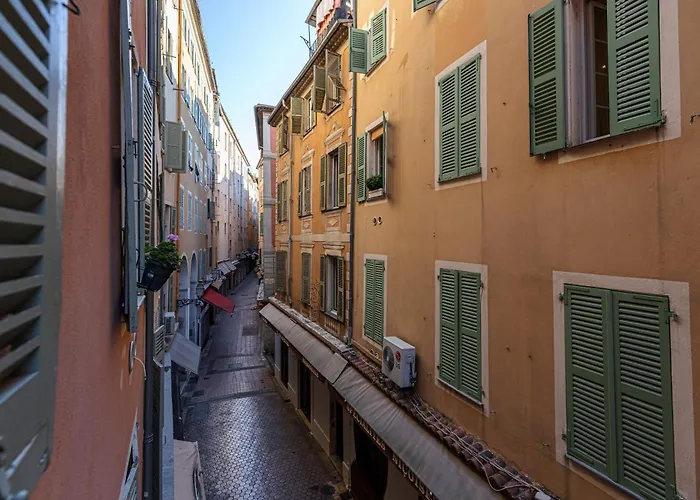Appartement En Plein Cœur De La Vieille à *